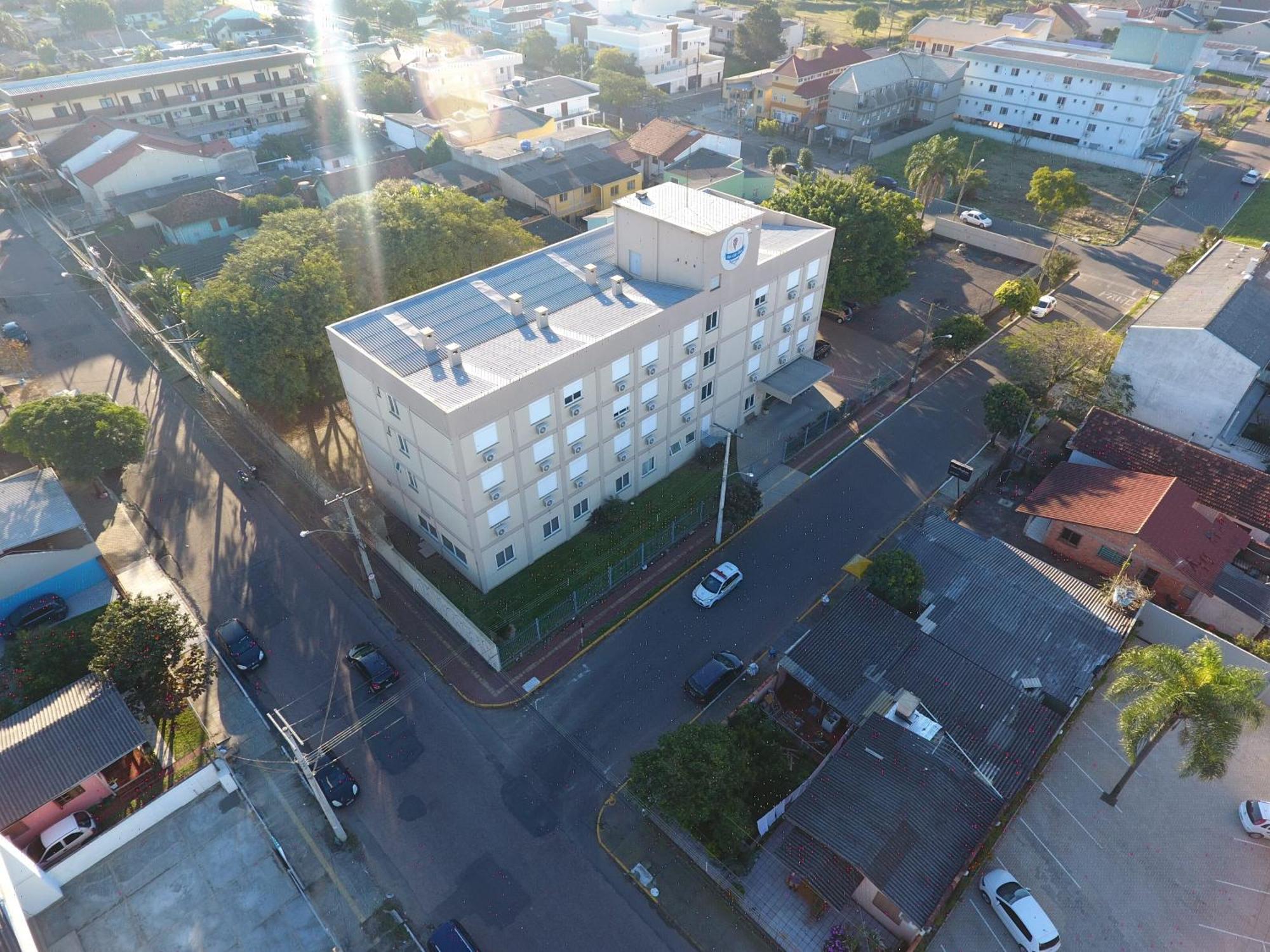 House Premium Hotel 3*